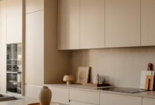 30 Minimalist Kitchen Ideas to Create a Clean, Calm & Stylish Space
